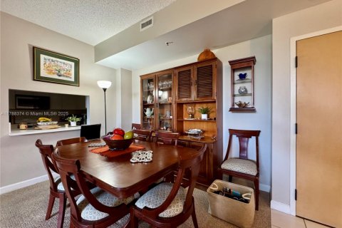 Condo in Doral, Florida, 3 bedrooms  № 2015002 - photo 9