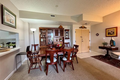 Condo in Doral, Florida, 3 bedrooms  № 2015002 - photo 8