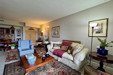 Condo in Doral, Florida, 3 bedrooms  № 2015002 - photo 5