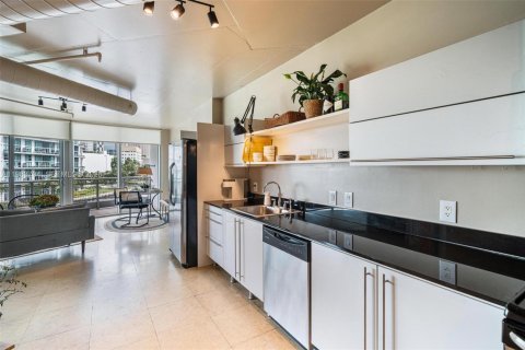 Купить кондоминиум в Майами, Флорида 67.54м2, № 2048030 - фото 16