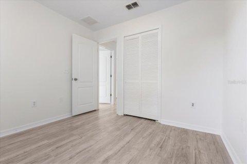 Townhouse in Zephyrhills, Florida 3 bedrooms, 126.63 sq.m. № 2195999 - photo 22