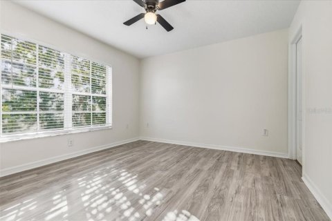 Townhouse in Zephyrhills, Florida 3 bedrooms, 126.63 sq.m. № 2195999 - photo 27