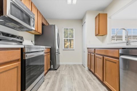 Townhouse in Zephyrhills, Florida 3 bedrooms, 126.63 sq.m. № 2195999 - photo 18