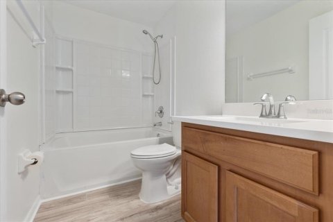 Townhouse in Zephyrhills, Florida 3 bedrooms, 126.63 sq.m. № 2195999 - photo 26