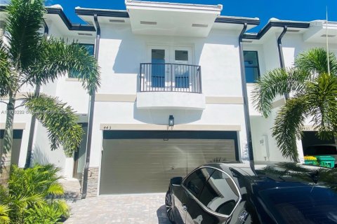 Touwnhouse à louer à Dania Beach, Floride: 3 chambres, 184.13 m2 № 1966436 - photo 1