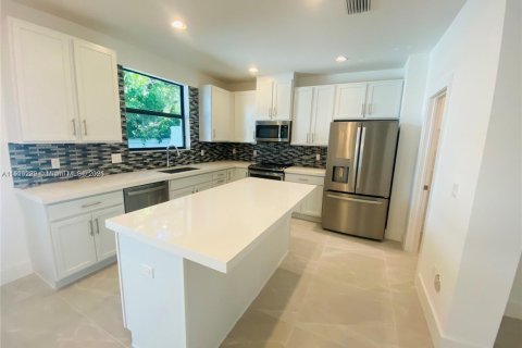 Touwnhouse à louer à Dania Beach, Floride: 3 chambres, 184.13 m2 № 1966436 - photo 3