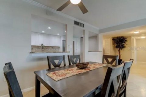 Condo in Clearwater, Florida, 2 bedrooms № 2391739 - photo 4