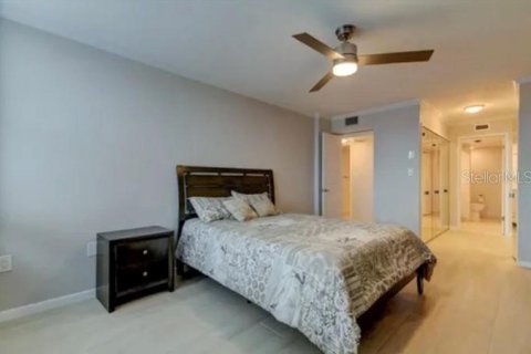 Condo in Clearwater, Florida, 2 bedrooms № 2391739 - photo 15