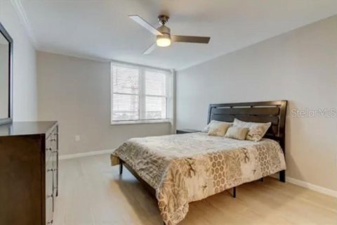 Condo in Clearwater, Florida, 2 bedrooms № 2391739 - photo 14