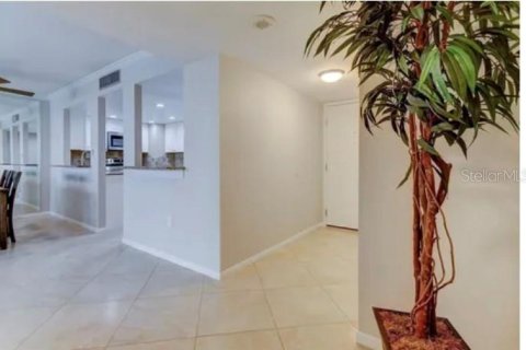 Condo in Clearwater, Florida, 2 bedrooms № 2391739 - photo 12