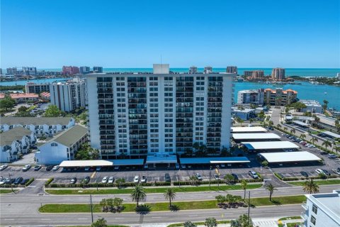 Condo in Clearwater, Florida, 2 bedrooms № 2391739 - photo 24