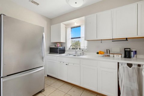 Casa en venta en Mims, Florida, 3 dormitorios, 81.38 m2 № 2094309 - foto 9