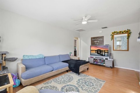 Casa en venta en Mims, Florida, 3 dormitorios, 81.38 m2 № 2094309 - foto 5
