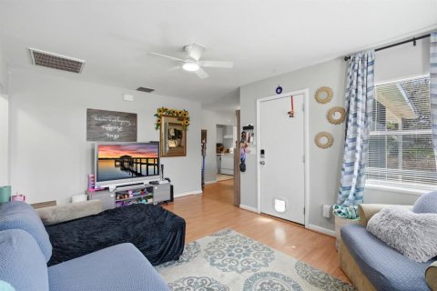Casa en venta en Mims, Florida, 3 dormitorios, 81.38 m2 № 2094309 - foto 4