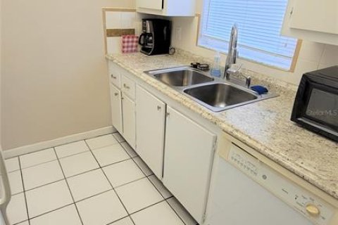 Condo in Bradenton, Florida, 1 bedroom № 2097422 - photo 6