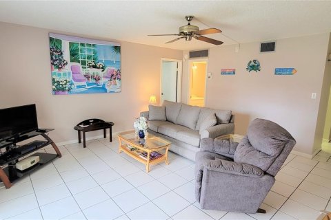 Condo in Bradenton, Florida, 1 bedroom № 2097422 - photo 4