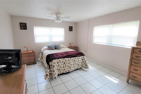 Condo in Bradenton, Florida, 1 bedroom № 2097422 - photo 10