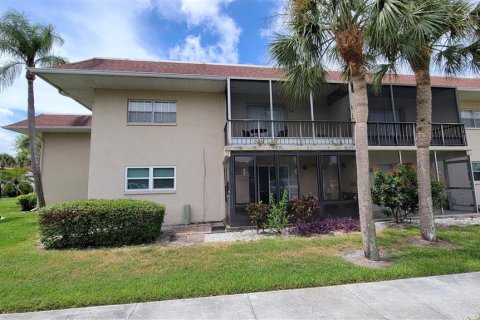 Condo in Bradenton, Florida, 1 bedroom № 2097422 - photo 17