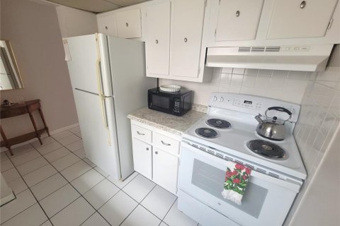 Condo in Bradenton, Florida, 1 bedroom № 2097422 - photo 7