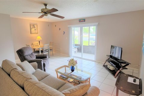 Condo in Bradenton, Florida, 1 bedroom № 2097422 - photo 3