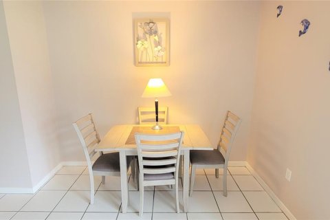 Condo in Bradenton, Florida, 1 bedroom № 2097422 - photo 5