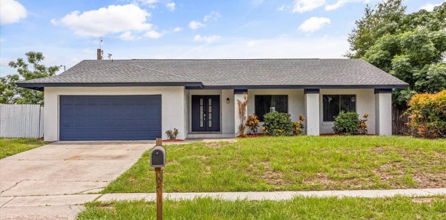 House in Orlando, Florida 3 bedrooms, 150.22 sq.m. № 1826345