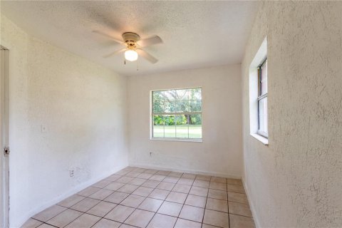 House in Zephyrhills, Florida 4 bedrooms, 98.1 sq.m. № 1894410 - photo 20
