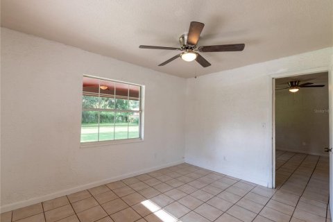 House in Zephyrhills, Florida 4 bedrooms, 98.1 sq.m. № 1894410 - photo 25