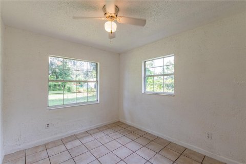 House in Zephyrhills, Florida 4 bedrooms, 98.1 sq.m. № 1894410 - photo 19