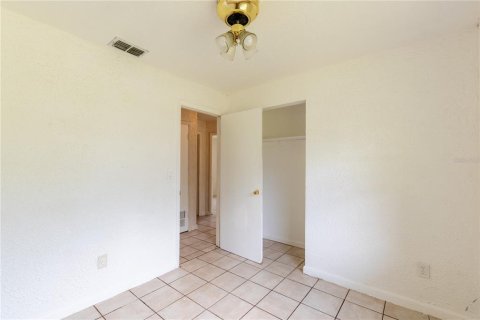 House in Zephyrhills, Florida 4 bedrooms, 98.1 sq.m. № 1894410 - photo 30