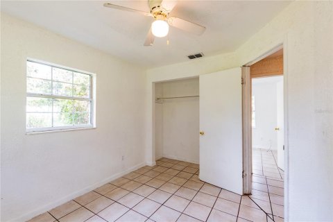 House in Zephyrhills, Florida 4 bedrooms, 98.1 sq.m. № 1894410 - photo 23