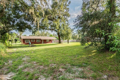 House in Zephyrhills, Florida 4 bedrooms, 98.1 sq.m. № 1894410 - photo 5