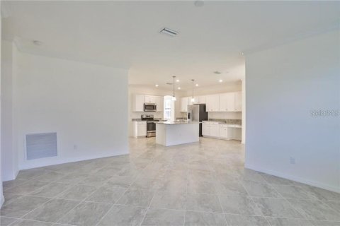 Villa ou maison à vendre à Bradenton, Floride: 5 chambres, 302.58 m2 № 2150039 - photo 9