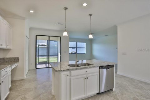 Villa ou maison à vendre à Bradenton, Floride: 5 chambres, 302.58 m2 № 2150039 - photo 7