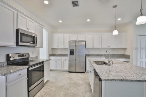 Villa ou maison à vendre à Bradenton, Floride: 5 chambres, 302.58 m2 № 2150039 - photo 5