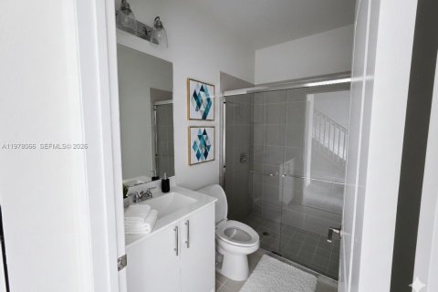 Townhouse in Florida City, Florida 4 bedrooms, 151.71 sq.m. № 2042012 - photo 9