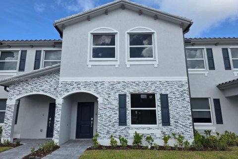 Townhouse in Florida City, Florida 4 bedrooms, 151.71 sq.m. № 2042012