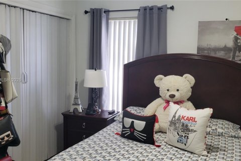 Купить кондоминиум в Майами, Флорида 2 спальни, 70.88м2, № 1957092 - фото 19