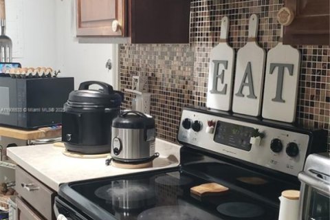 Купить кондоминиум в Майами, Флорида 2 спальни, 70.88м2, № 1957092 - фото 9