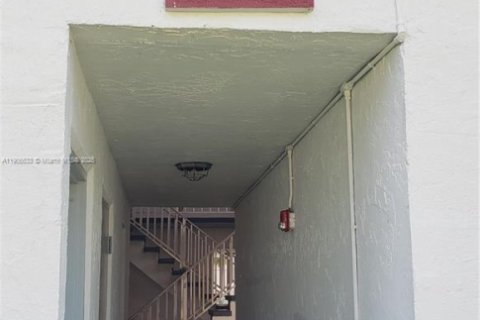 Купить кондоминиум в Майами, Флорида 2 спальни, 70.88м2, № 1957092 - фото 28