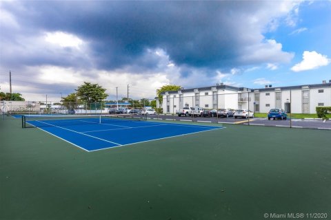 Купить кондоминиум в Майами, Флорида 2 спальни, 70.88м2, № 1957092 - фото 30