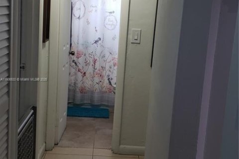 Купить кондоминиум в Майами, Флорида 2 спальни, 70.88м2, № 1957092 - фото 11