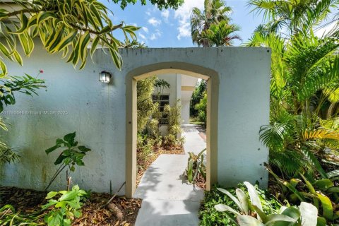 House in Sunrise, Florida 4 bedrooms, 157.19 sq.m. № 1665101 - photo 28