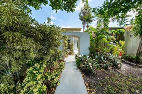 House in Sunrise, Florida 4 bedrooms, 157.19 sq.m. № 1665101 - photo 26