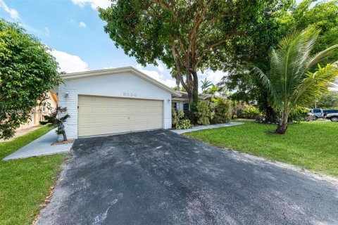 House in Sunrise, Florida 4 bedrooms, 157.19 sq.m. № 1665101 - photo 22