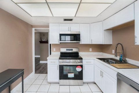 Copropriété à vendre à Tampa, Floride: 2 chambres, 119.01 m2 № 2413837 - photo 14