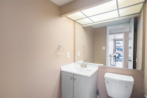Copropriété à vendre à Tampa, Floride: 2 chambres, 119.01 m2 № 2413837 - photo 30