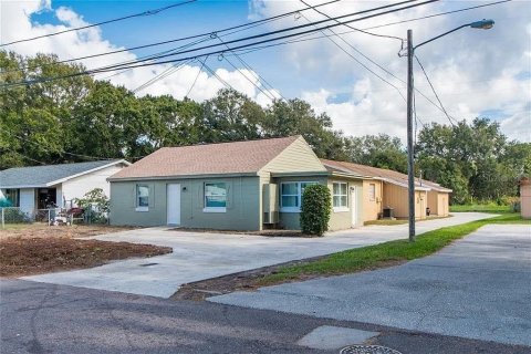 Immobilier commercial à vendre à Clearwater, Floride: 7 chambres, 233.37 m2 № 2299817 - photo 2