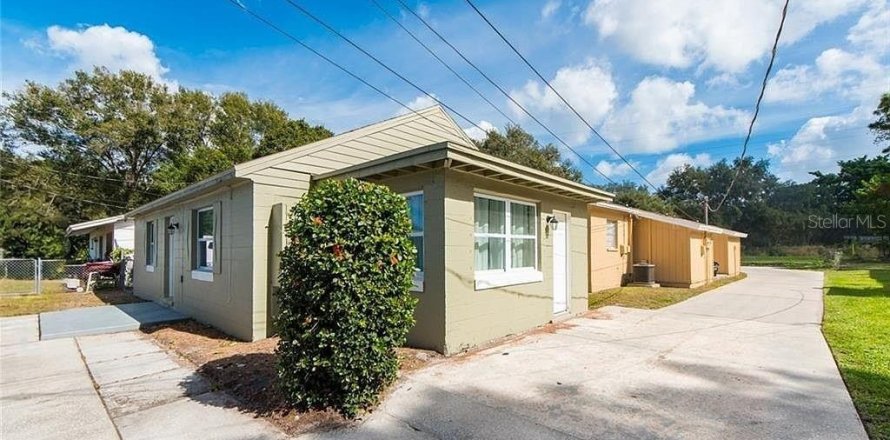 Immobilier commercial à Clearwater, Floride 7 chambres, 233.37 m2 № 2299817