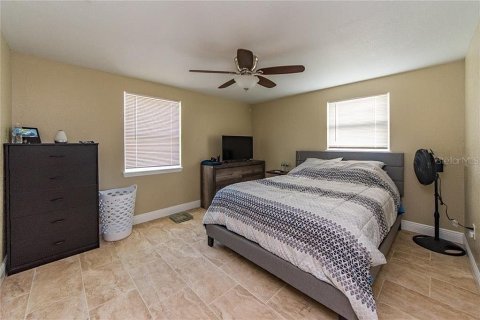 Immobilier commercial à vendre à Clearwater, Floride: 7 chambres, 233.37 m2 № 2299817 - photo 9
